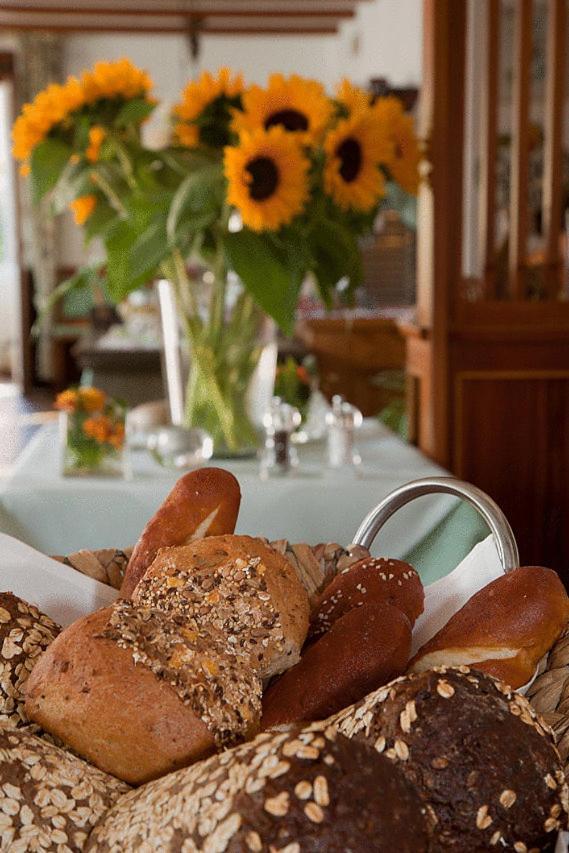 Gasthaus Rebstock Egringen Efringen Kirchen Bagian luar foto